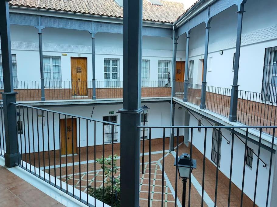 Apartamento Plaza De San Bernardo 4 Sevilla Bagian luar foto